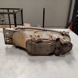 FARO DERECHO FORD FIESTA 1996