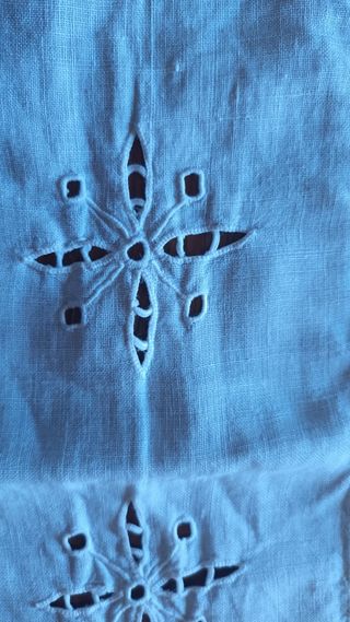 Runner bianco ricamato