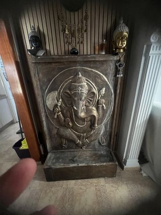 Fuente de agua Ganesha