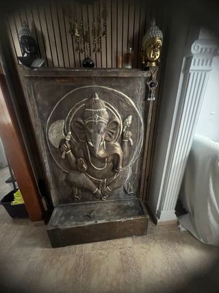 Fuente de agua Ganesha
