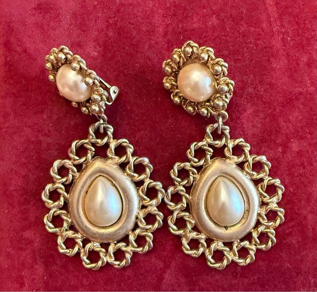 Pendientes dorados años 90 Marca PG