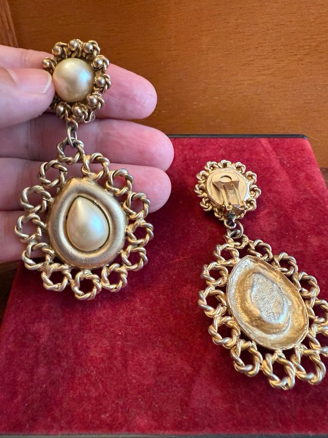 Pendientes dorados años 90 Marca PG