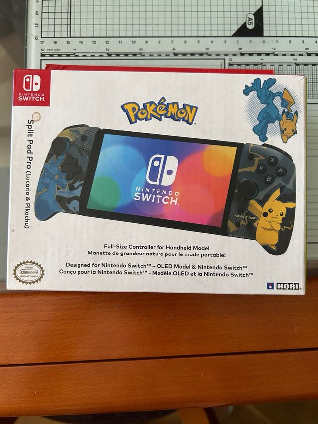 Mando Hori Split Pad Pro Pokémon