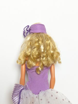 Muñeca Barbie con outfit dinner date