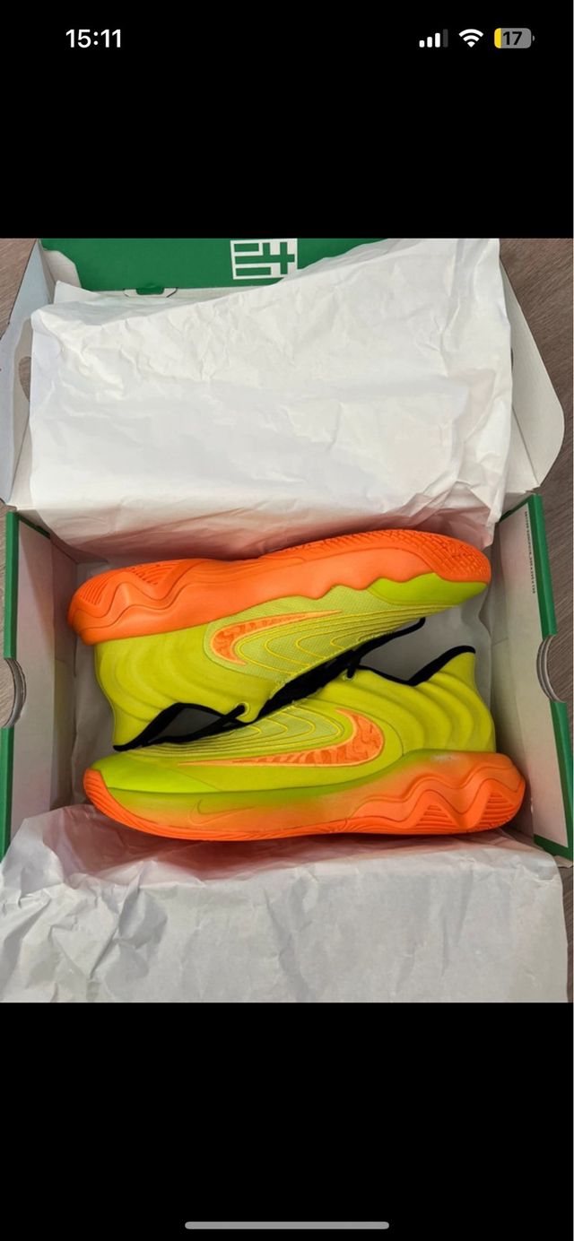 Zapatillas Giannis Nike - Talla 43