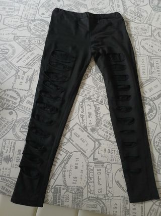 Leggings neri strappati
