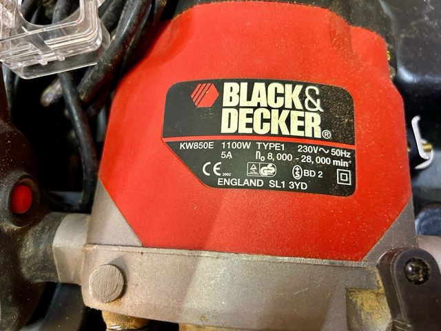 Fresadora Black&Decker KW850E 1100W