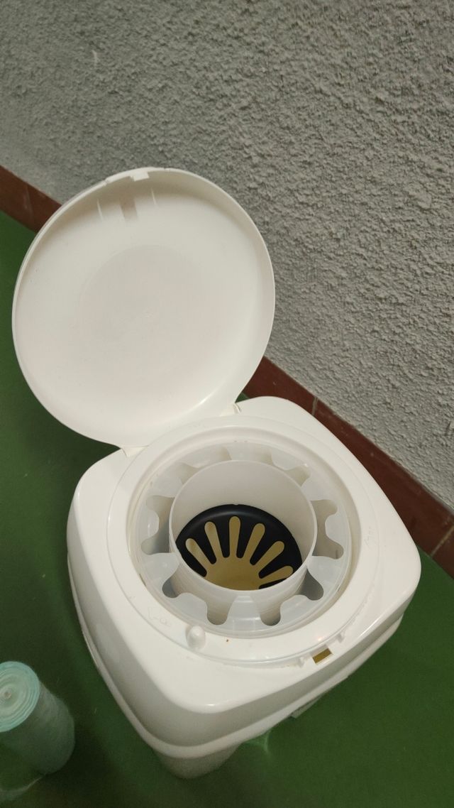 Papelera pañales Tommee Tippee