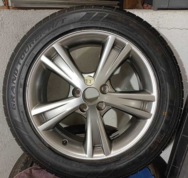 4 LLANTAS LEXUS CON NEUMÁTICOS Y EQUILIBRADAS.
