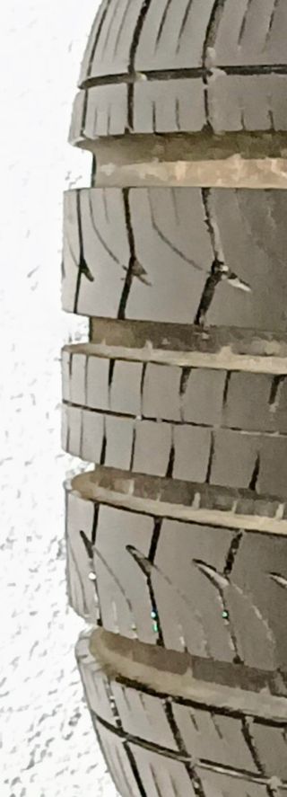 4 LLANTAS LEXUS CON NEUMÁTICOS Y EQUILIBRADAS.