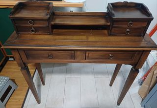 Scrivania artigianale in legno