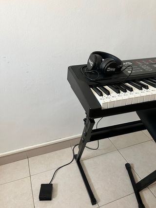 Kit completo Piano de teclado RockJam
