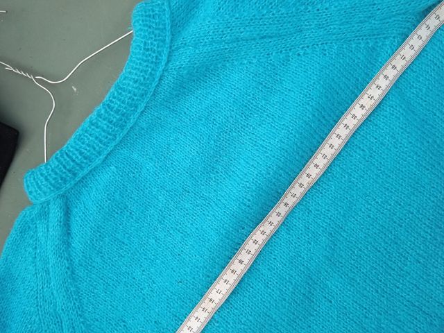 Jersei turquesa tejido a mano