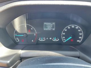 Ford Transit 2023. H1 L2