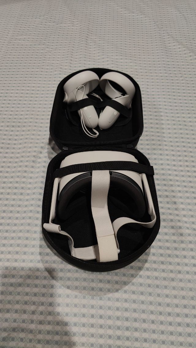 Meta Quest 2 (128 GB) - VR Headset