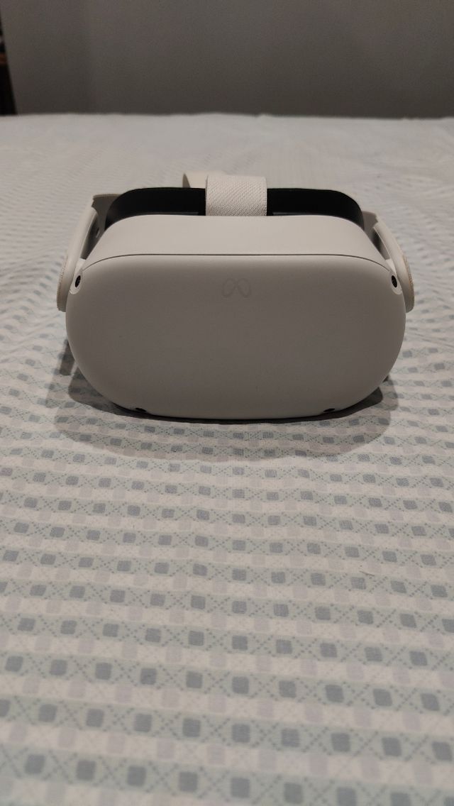 Meta Quest 2 (128 GB) - VR Headset