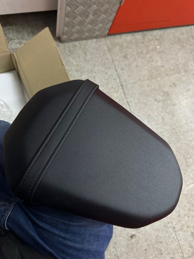 Asiento copiloto Yamaha MT-07 2025
