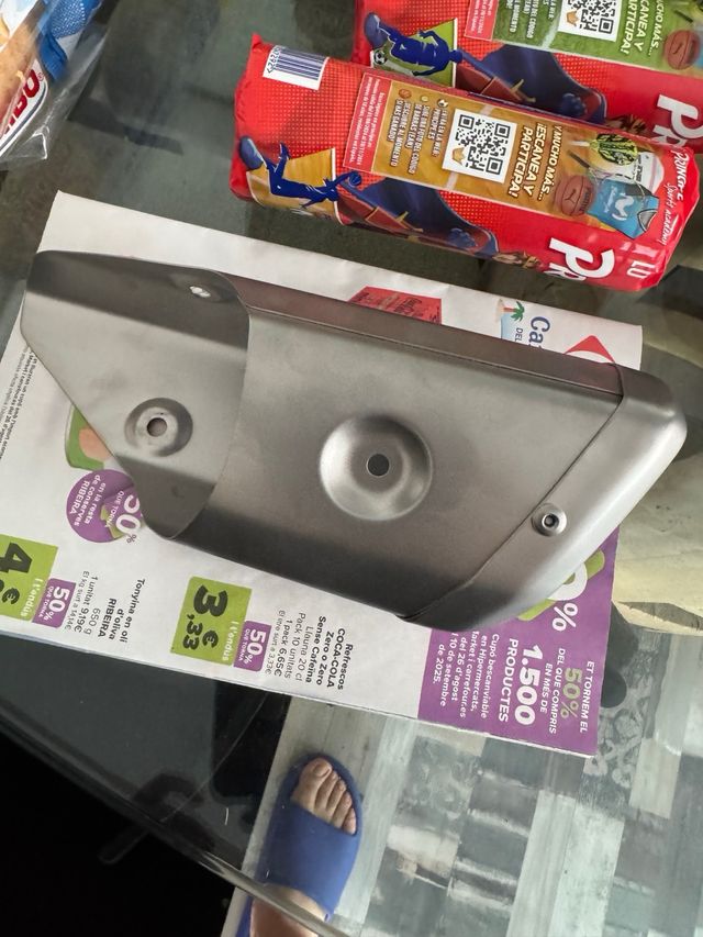 Protector escape y reposa pie de Yamaha MT-07 2025