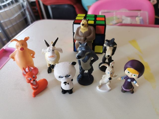 Figuras de Masha e o Urso