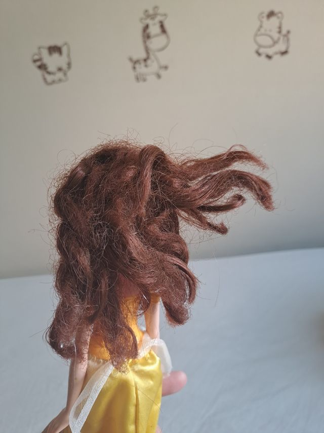 4 Muñecas Disney - Princesa + 1 barbie