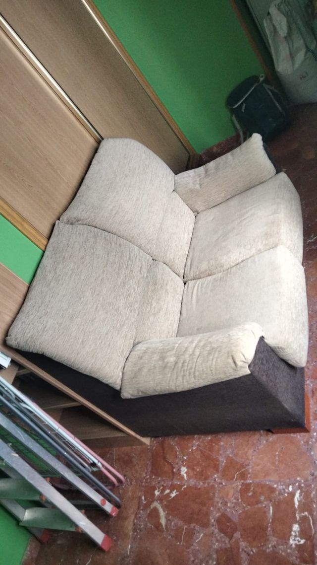Sofá 2 plazas beige y marrón