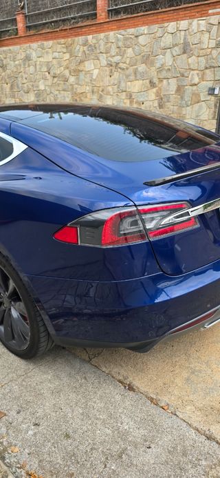 Tesla Model S 2016