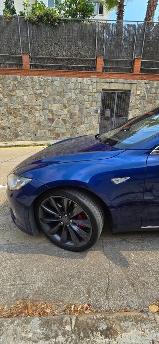 Tesla Model S 2016