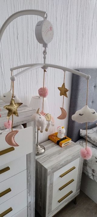 Móvil cuna bebé unicornio