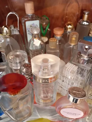 100 bottiglie di profumo vintage