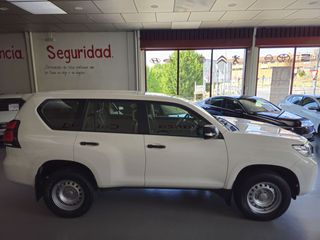 Toyota Land Cruiser 2.8 D-4D 177CV GX 7 PLAZAS 
