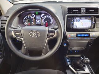 Toyota Land Cruiser 2.8 D-4D 177CV GX 7 PLAZAS 