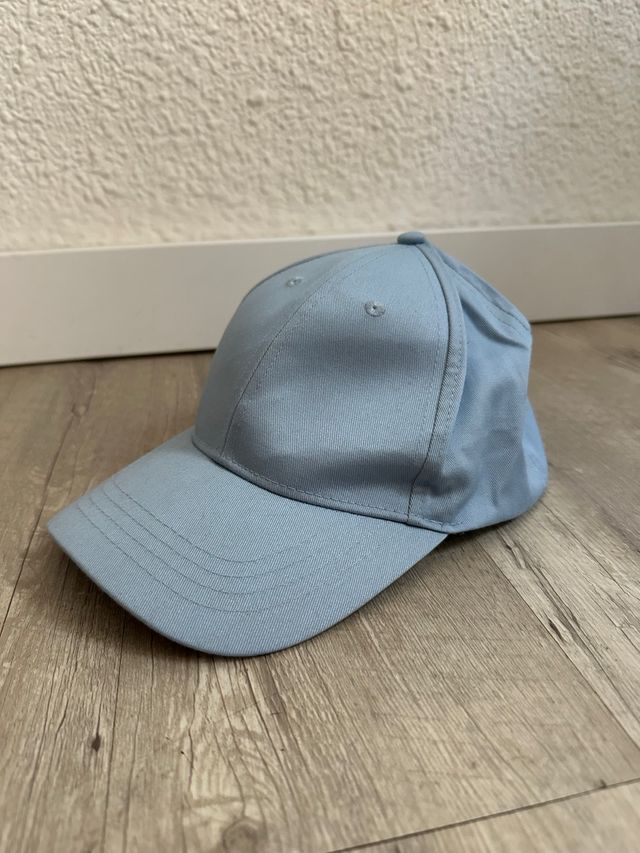 Gorra azul clara