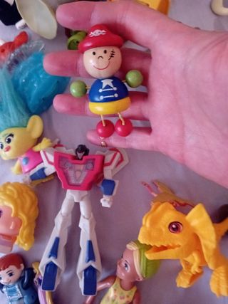 Un sacco di vecchi giocattoli