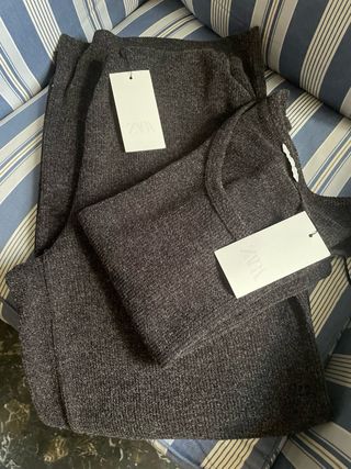 Top y pantalón canalé gris ZARA, Talla M