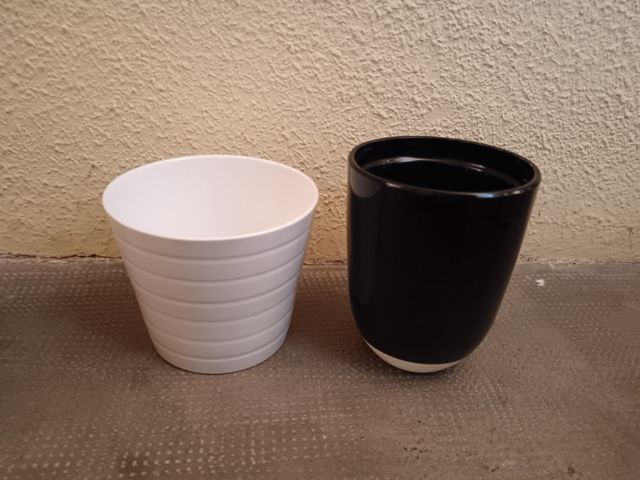 2 Macetas - Blanco y Negro