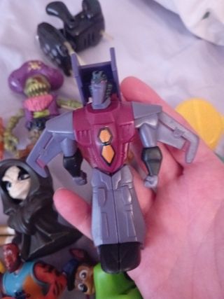 Un sacco di vecchi giocattoli