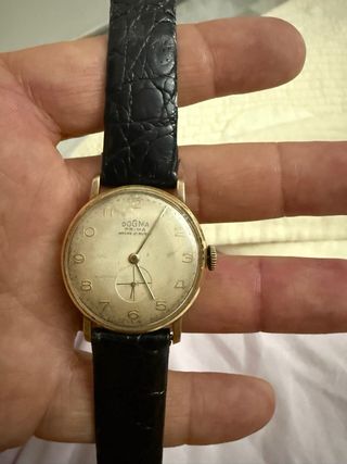 Reloj UWECO Universal vintage
Bisel de oro