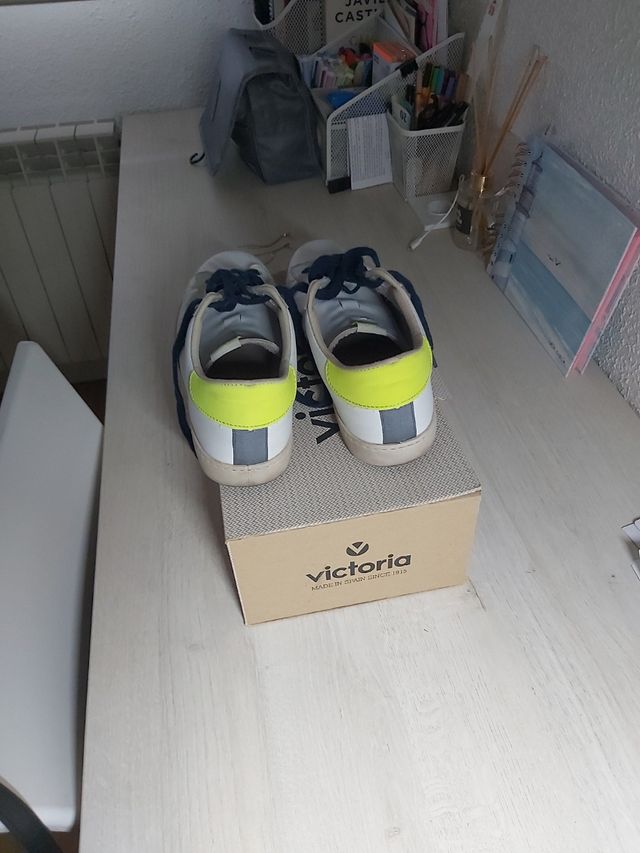 Zapatillas Victoria blancas