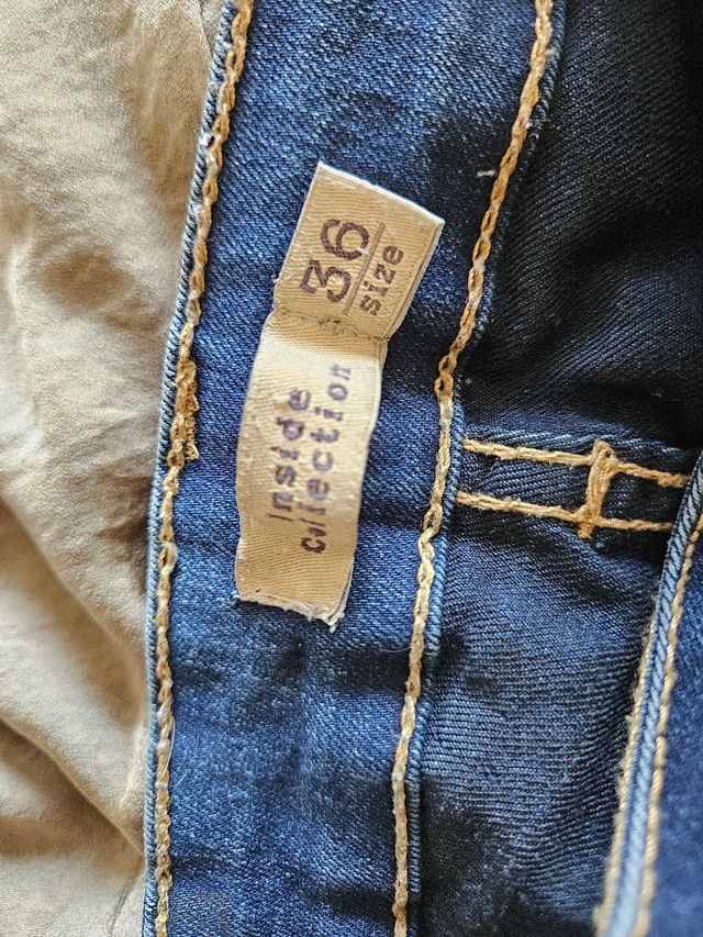 Conjunto blusa beige y vaqueros