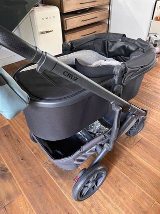 Uppababy Cruz v2 y complementos Minicoton y Besafe