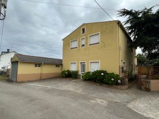 Casa con jardín en Ribadeo