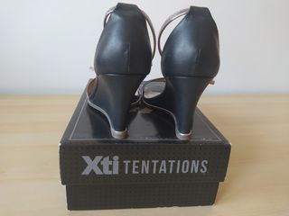 Sandalias Xti tacón alto 