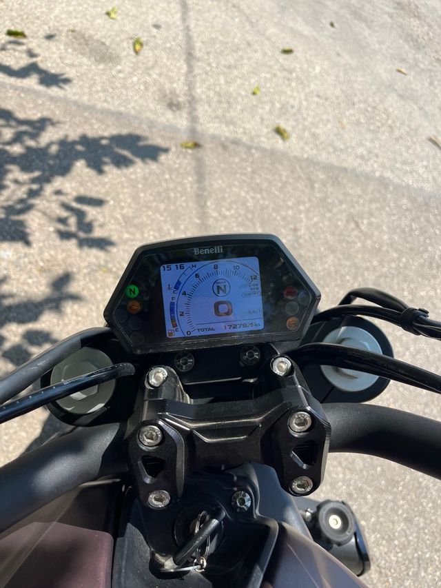 Benelli 502C Roja - Moto Cruiser Apta A2-