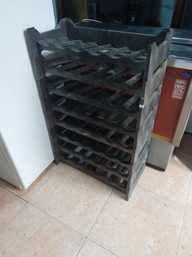 Botellero plástico apilable 48 botellas