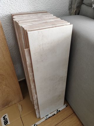 Azulejo pared - Vetas finas 20x60cm