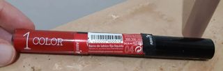 Lote de pintalabios rojos y marrón - 3 uds