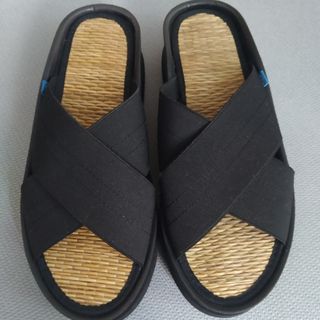 Chanclas negras plataforma Mustang