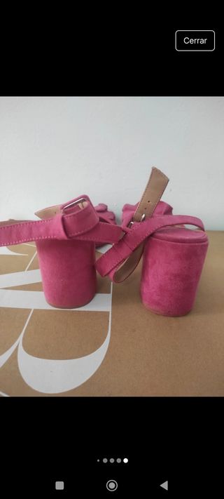 Sandalias rosa tacón bajo