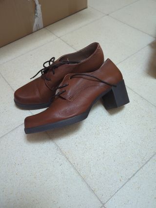 Zapatos Yokono marrones