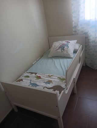 Cama infantil blanca sin barrera